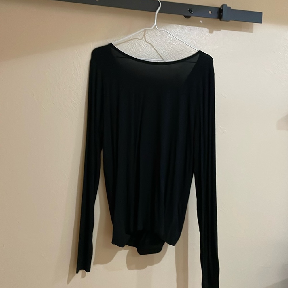 Muzniuer Open Back Yoga Top - Size M - NWT
